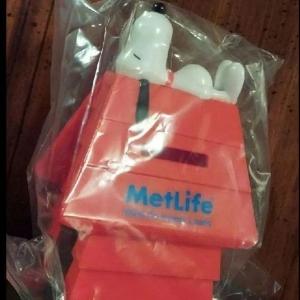 1985 SNOOPY COIN BANK  METLIFE PROMO  United Feature Syndicate NEW SEALED!